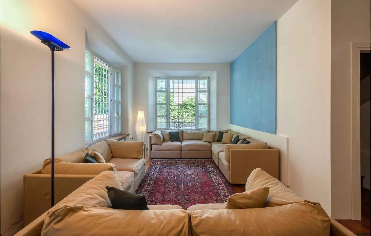 6 Bedroom Cozy Home In リミニ 別荘