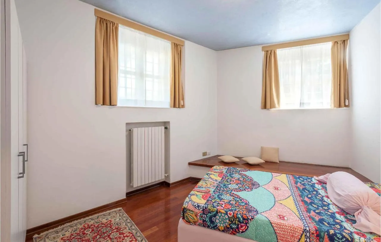 6 Bedroom Cozy Home In Rimini Italy